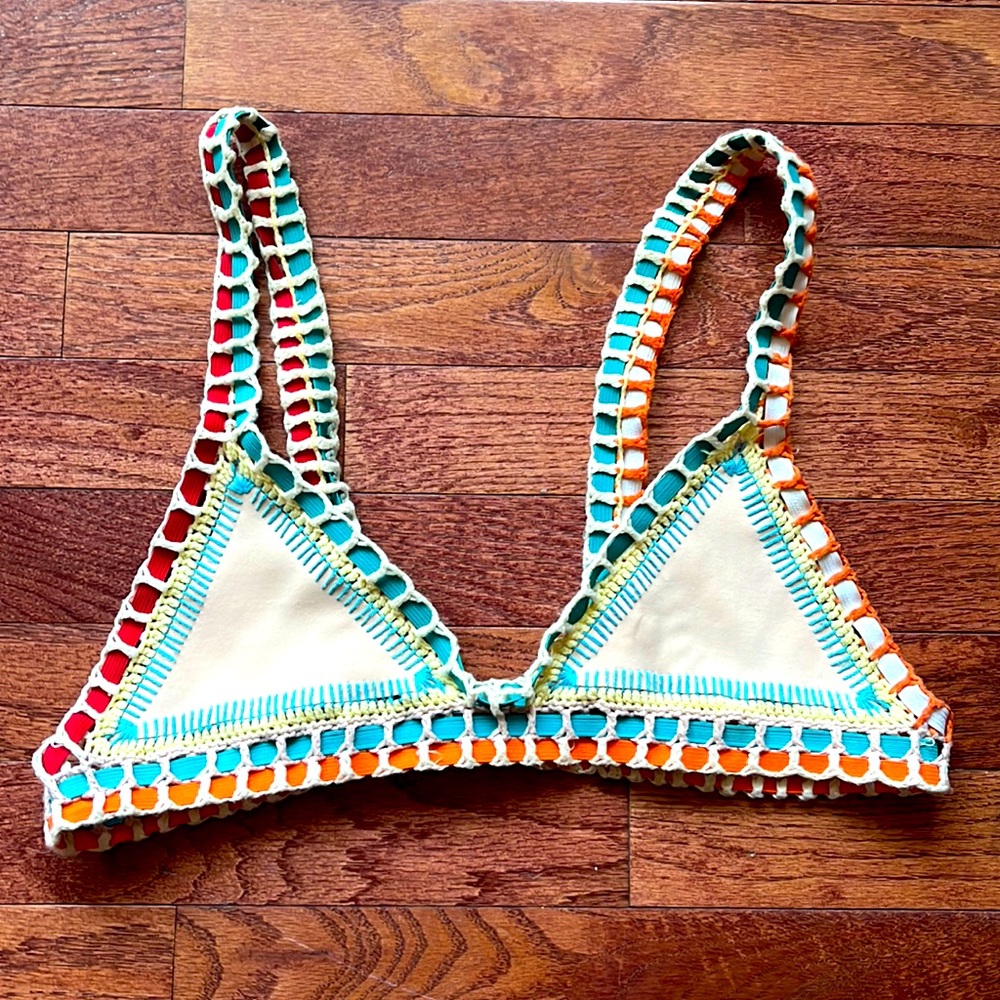 KIINI Medium Top 🏝